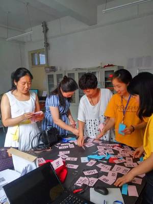 新起點 新希望——鞏義市第二小學2018秋季一年級新生報名工作掠影